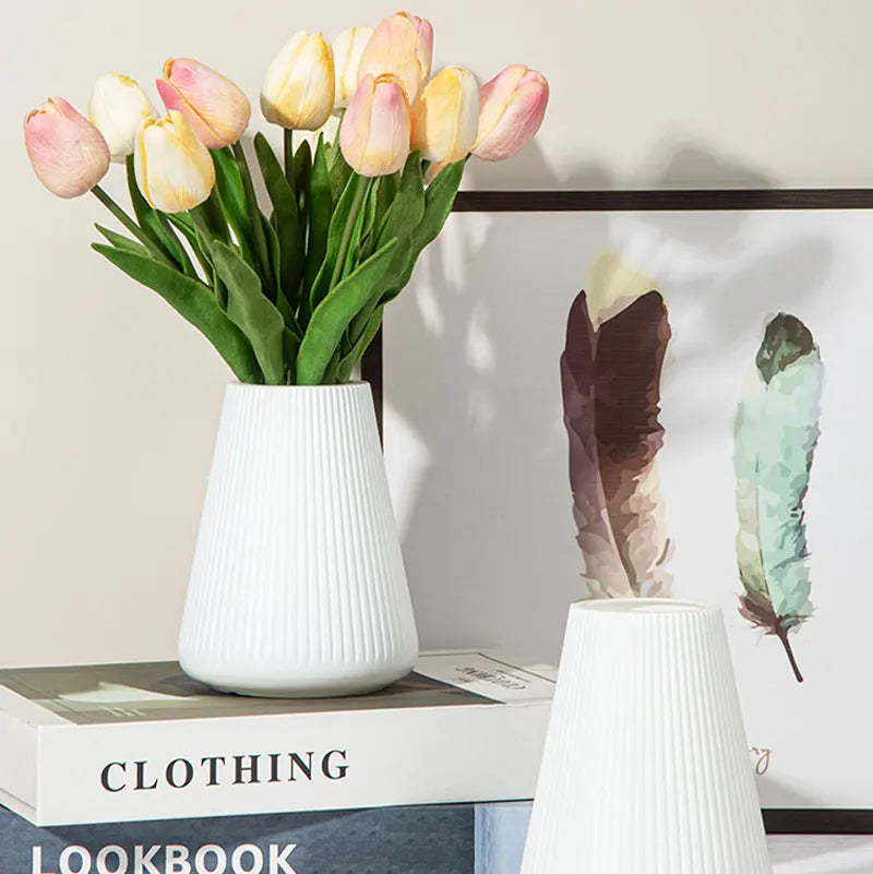 Elegant Nordic Decorative Vase